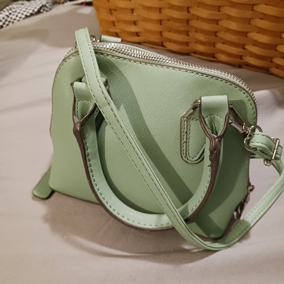 Like-New STEVE MADDEN Crossbody Bag - Picture 4 of 14
